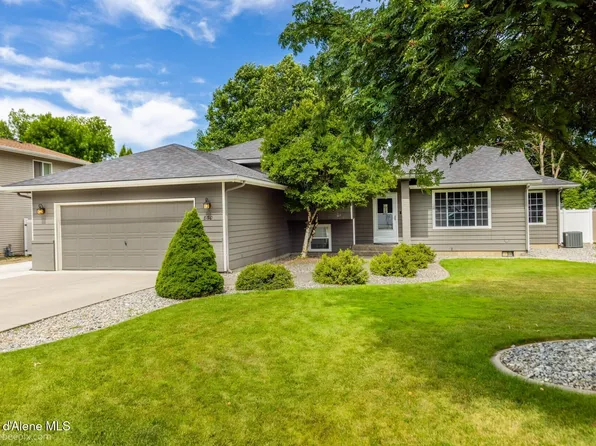 870 E Cloverleaf Dr, Hayden Lake, ID 83835