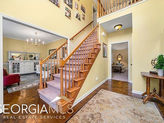 4th image of 340 Butterfield Lane