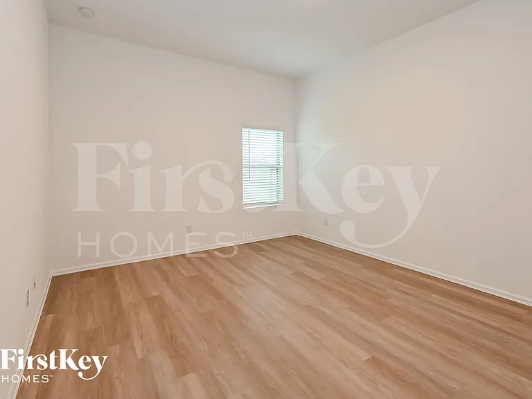 501 Maple Bend Ln — Photo 9