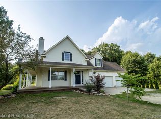 9039 Riverview Ct, Flushing, MI 48433