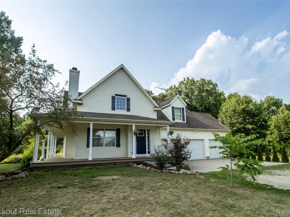 9039 Riverview Ct, Flushing, MI 48433