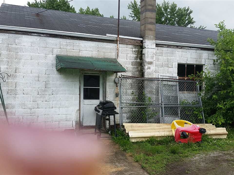 2nd image of 457 N Kelley Ave