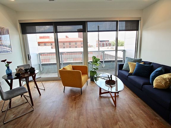 5th image of 1721 Walnut St APT 409