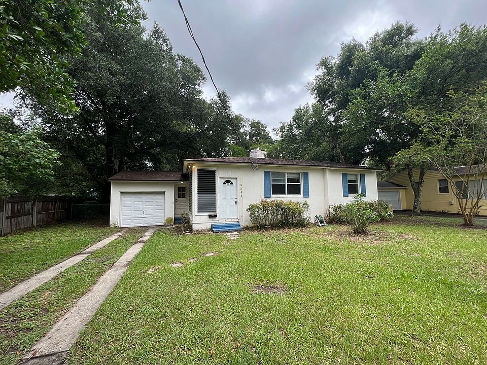 1st image of 5543 Lakewood Cir E