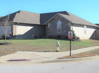 4588 W Brownstone Trce, Springfield, MO 65807