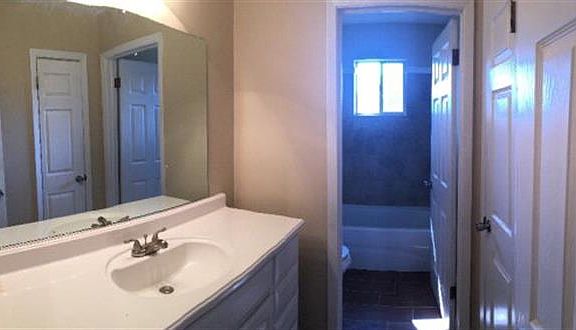 5th image of 101 Scarborough Dr