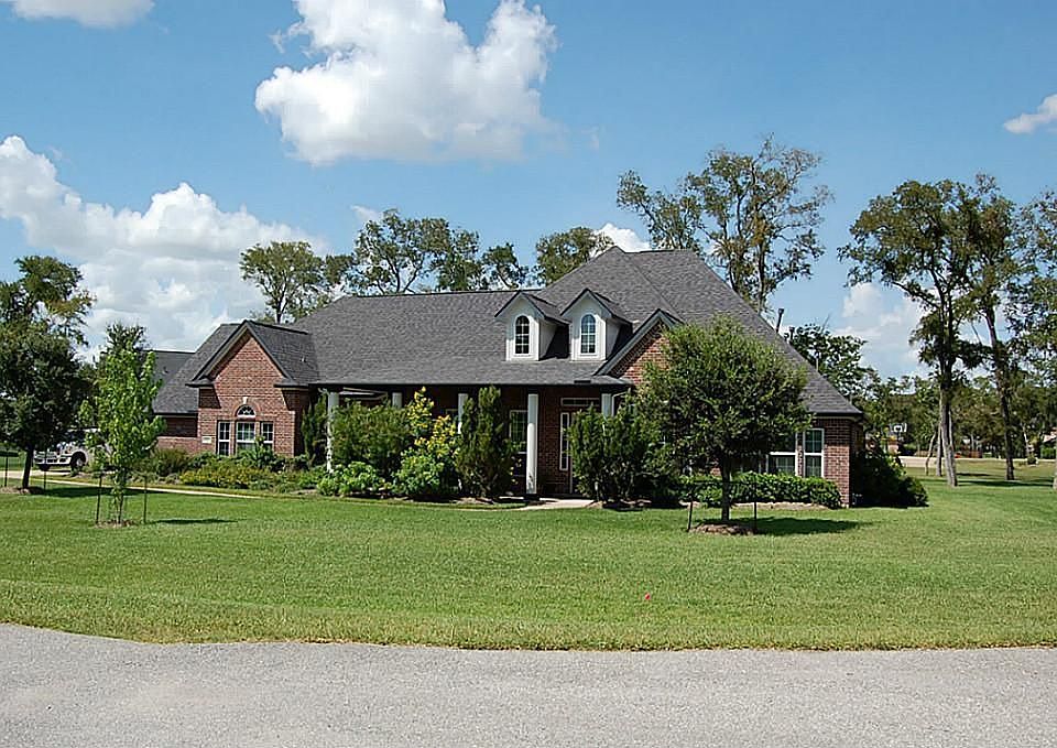 1st image of 9011 Knightwood Ct
