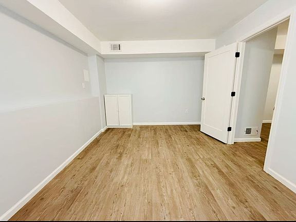 3rd image of 221 Braisted Ave #1