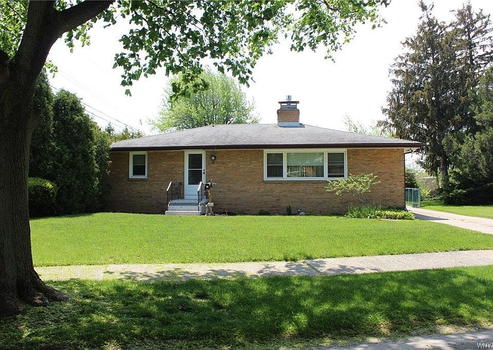 1st image of 11 Gilmore Dr