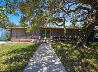 1908 Glass Ave, Rockport, TX 78382