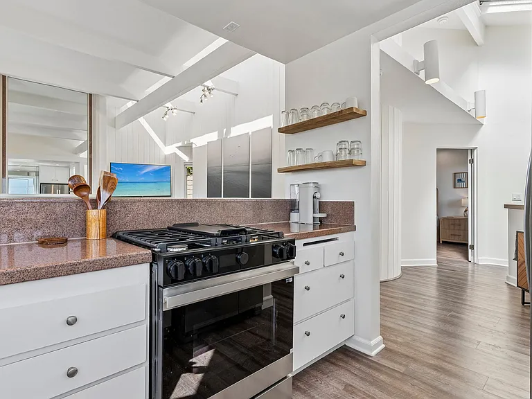 253 Fairview St #253 — Photo 46