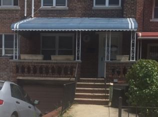 5809 80th St, Middle Village, NY 11379