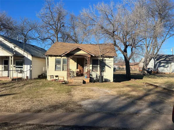 210 W Ada Sipuel Ave, Chickasha, OK 73018