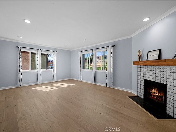 5th image of 441 W 2nd St