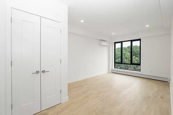 Rented by Bond New York | media 40