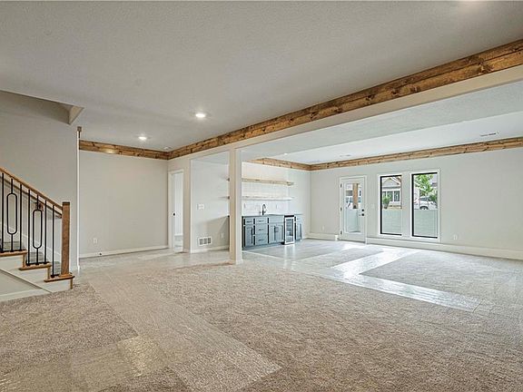 5th image of 2237 NW Killarney Ln