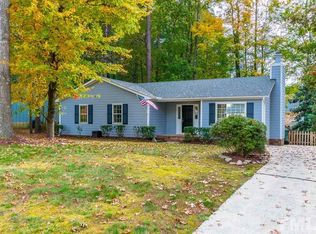 105 Honeysuckle Ln, Cary, NC 27513