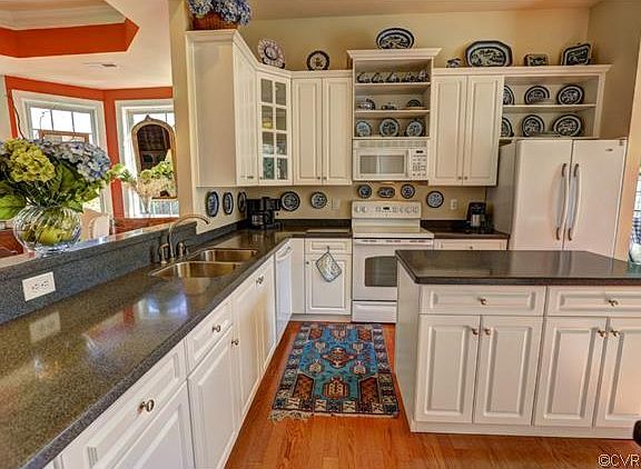 4th image of 3392 Manor Grove Cir
