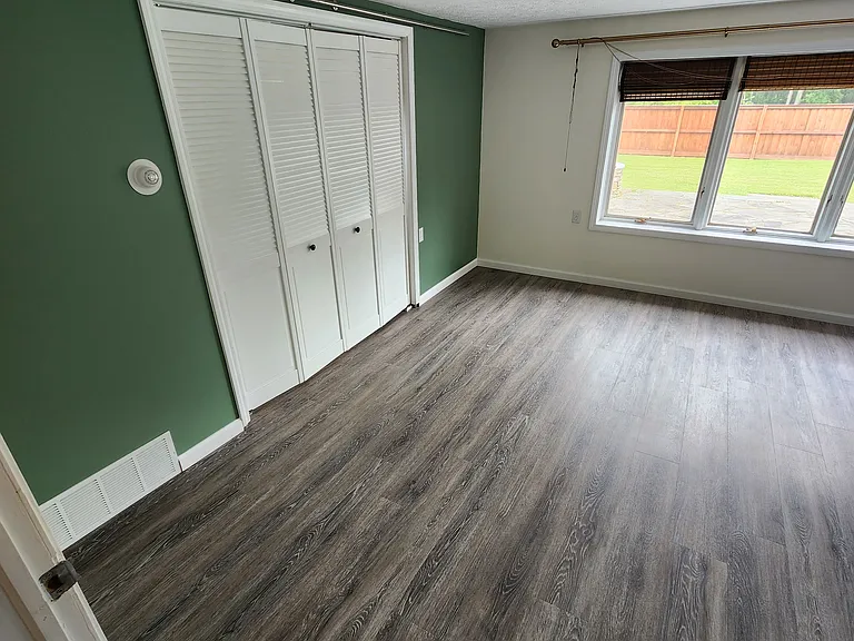 70 Ashley Dr — Photo 17