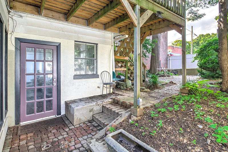 121 E Chestnut St #121B
