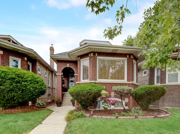 9204 S Elizabeth St, Chicago, IL 60620