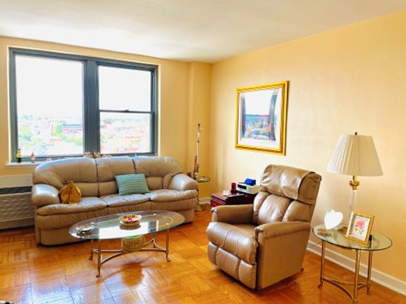2nd image of 2601 Pennsylvania Ave APT 1114