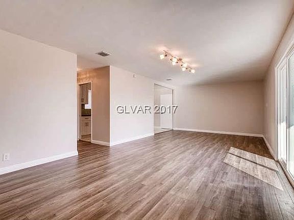 5th image of 1203 Arrowhead Ave