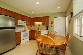 4th image of 6142 Brofield Dr