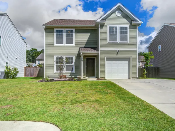 427 Thoroughbred Dr, Moncks Corner, SC 29461