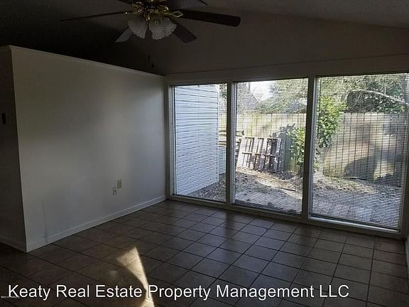 4th image of 509 Fox Run Ave APT 3