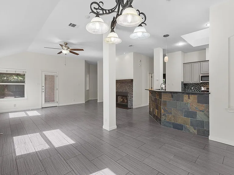 1201 Springbrook Rd — Photo 9