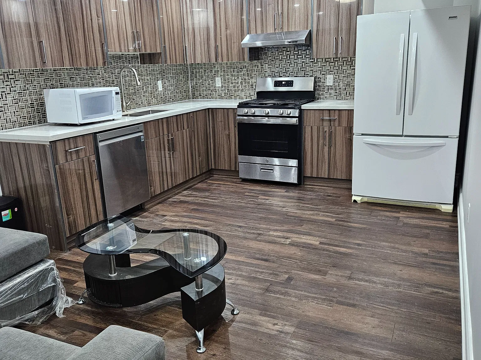 2 bed, $1,750 — Photo 4