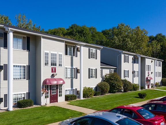 2nd image of 4 Whitney Estates Blvd #4