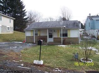 23 W 2nd St, Westover, WV 26501
