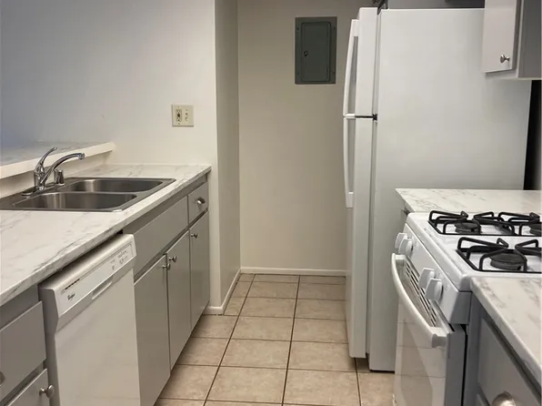 8505 Columbus Ave Unit 111, North Hills, CA 91343