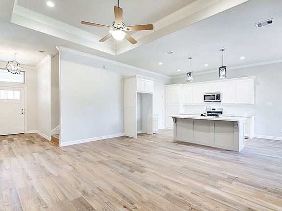 4th image of 6776 Coolidge Blvd