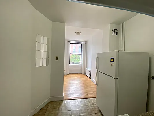 Rented by Compass | media 7