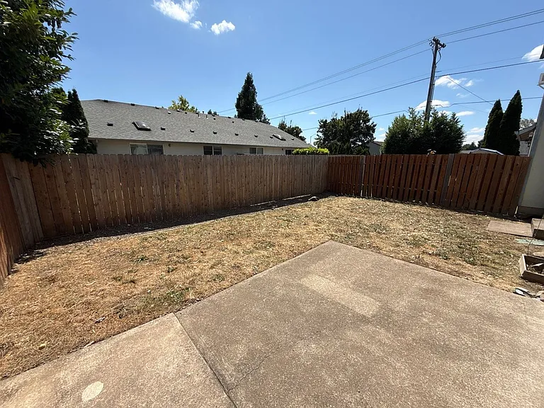 4312 Sacramento Ct NE — Photo 27