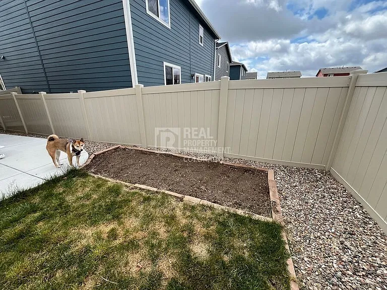 7678 Benecia Dr — Photo 18