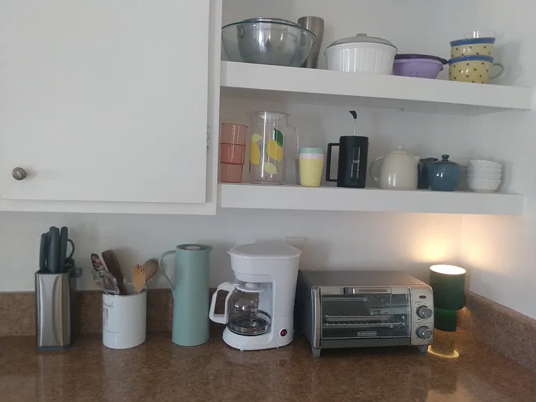 kitchen amenities