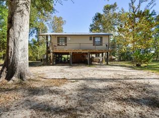 104 Hicks Camp Rd, Mc Lain, MS 39456