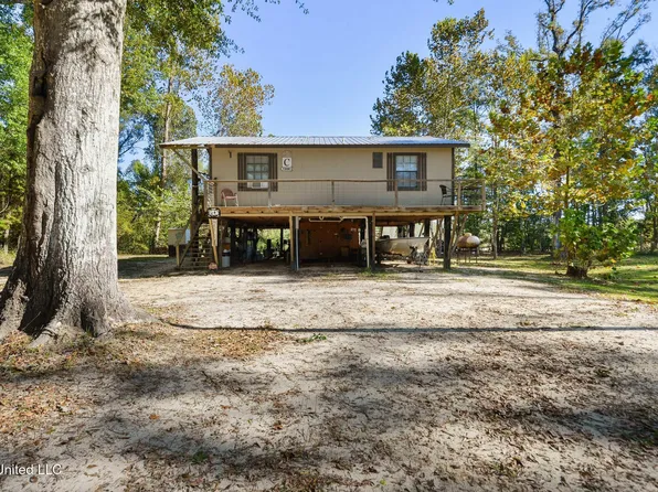 104 Hicks Camp Rd, Mc Lain, MS 39456