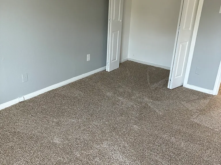 912 Macclesby Ln — Photo 21