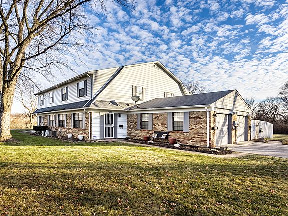 2nd image of 4320 Clovelly Ct