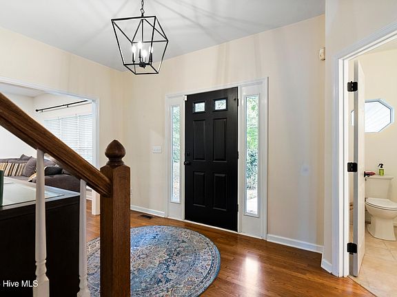 5th image of 315 Lonicera Court
