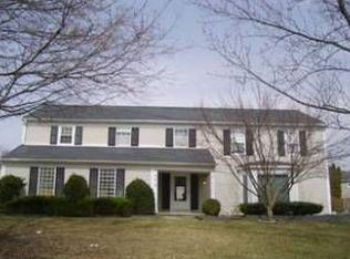 5410 Piccadilly Cir S, West Bloomfield, MI