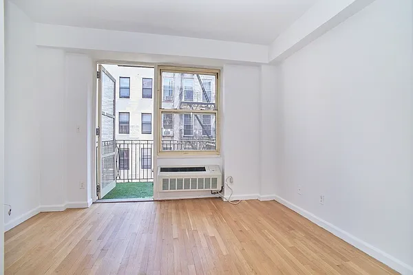 Rented by REAL New York | media 7