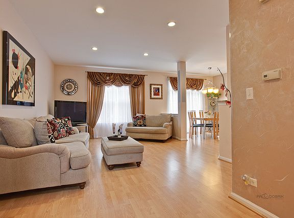 2nd image of 1429 Pinehurst Dr