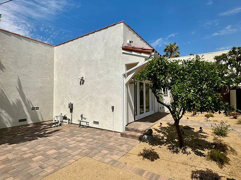 1135 Scofield Dr — Photo 14