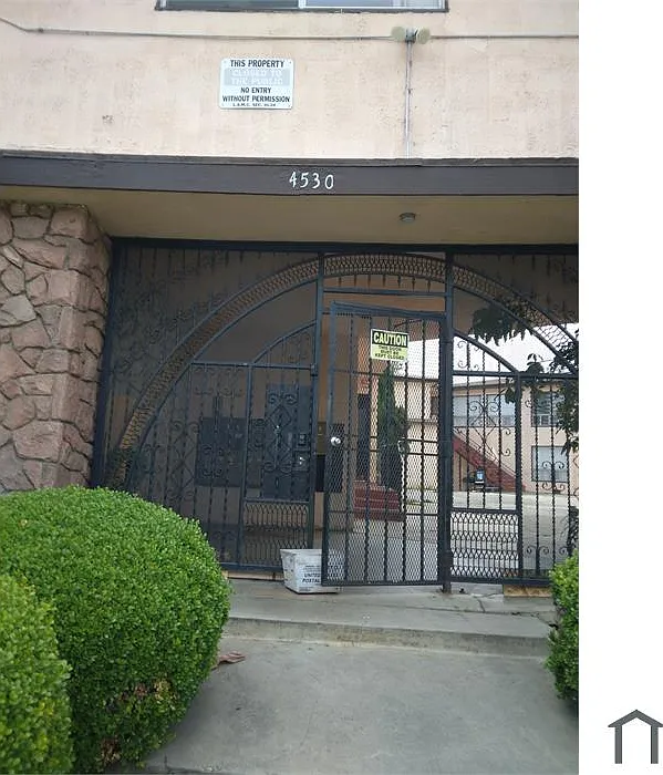 4530 Coliseum St #6